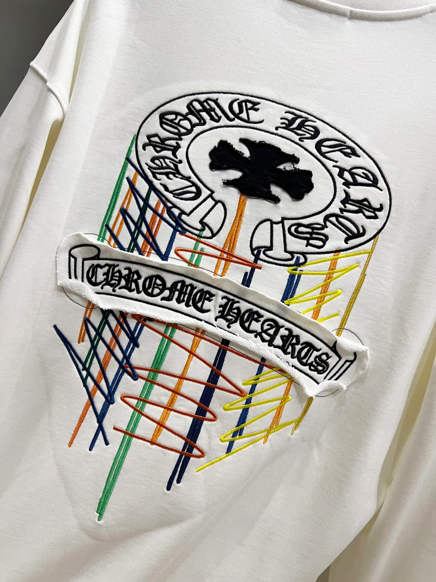 🅿️290 CH Crow 2025 autumn and winter new round neck long-sleeved sweatshirt, horseshoe Sanskrit letters + cross three-dimensional embroidery process, the real thing is great🔥Same style for men and women, loose version, size S M L XL XXL five sizes black white